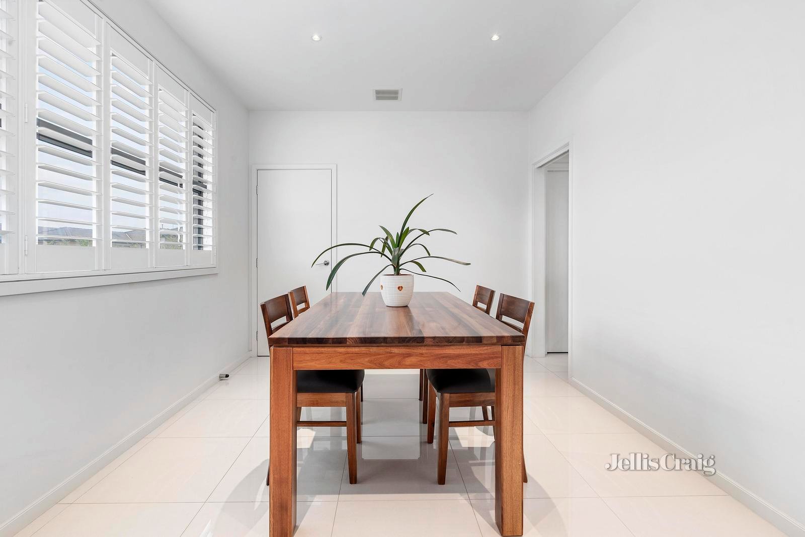 15 Aspect Avenue, Ascot Vale image 4