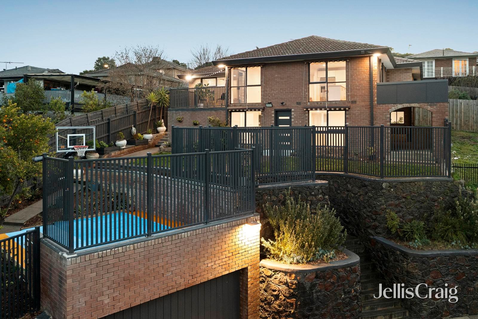 15 Auriol Court, Greensborough image 1