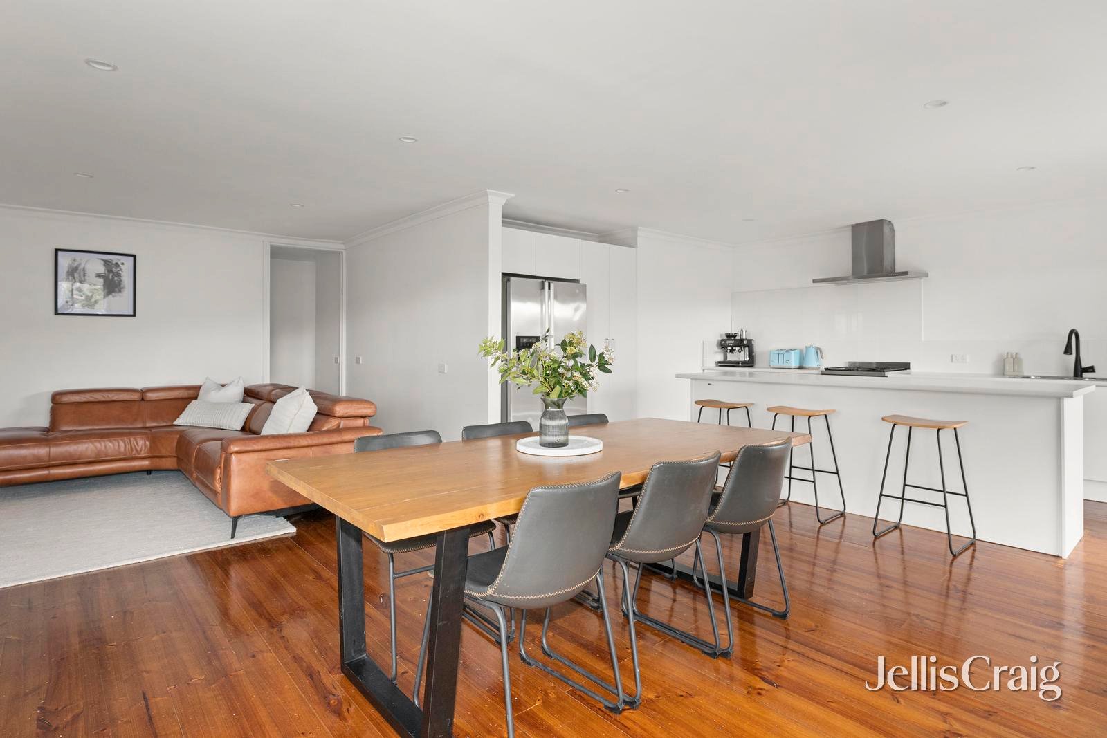 15 Auriol Court, Greensborough image 3
