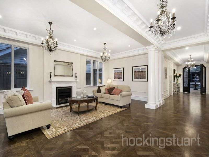 15 Austin Street, Balwyn image 2