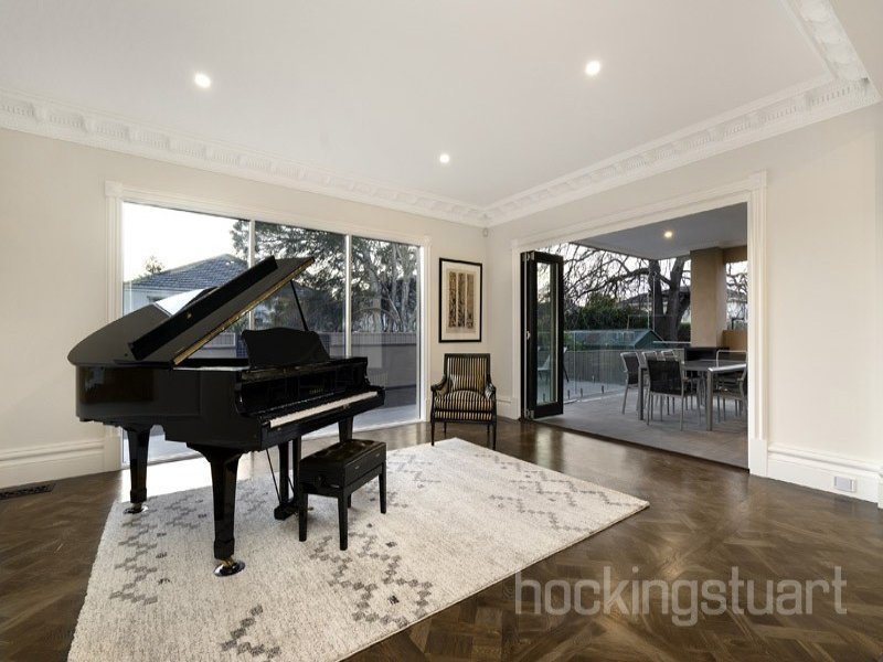 15 Austin Street, Balwyn image 5