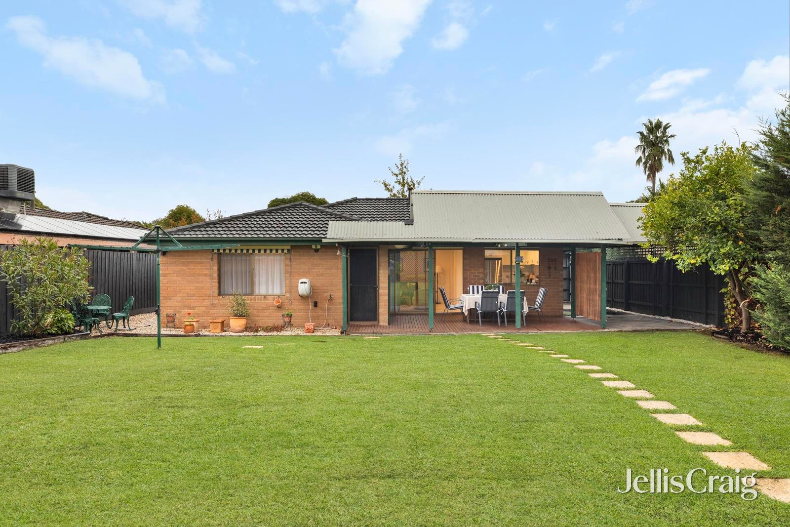 15 Balladonia Road, Rowville image 13