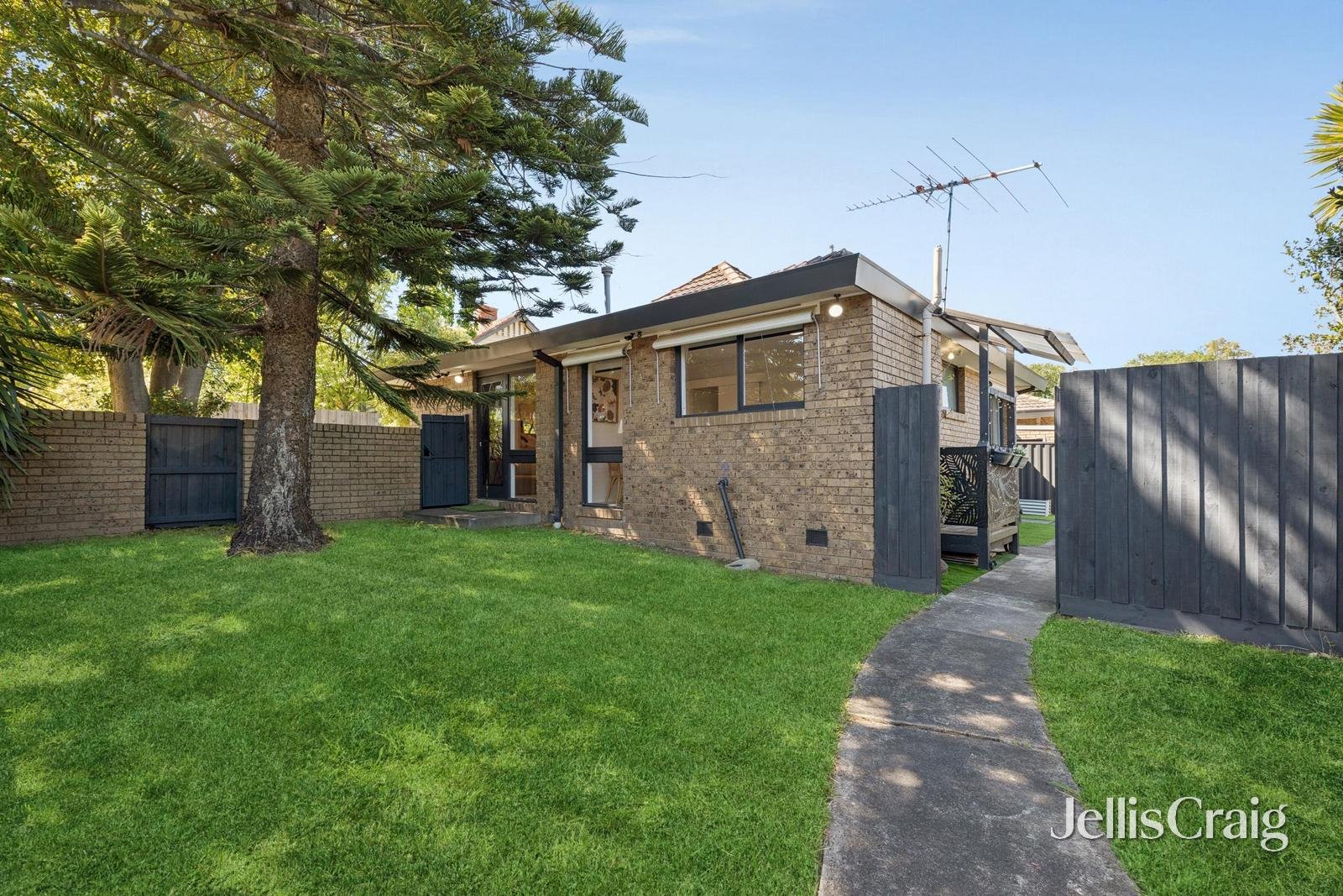 1/5 Barkly Street, Ringwood image 11