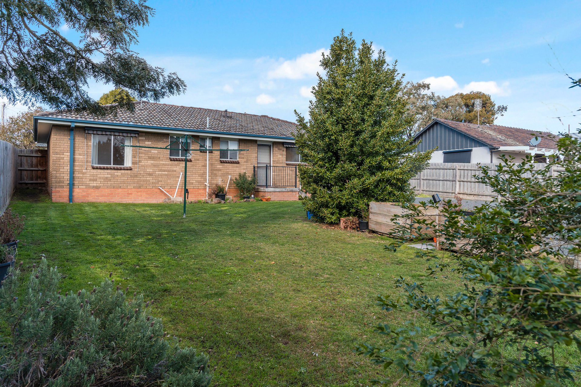 Property Gallery Thumbnail 8