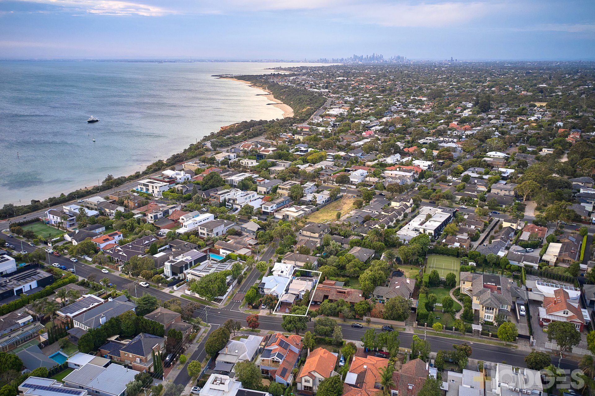 15 Bayview Crescent Black Rock