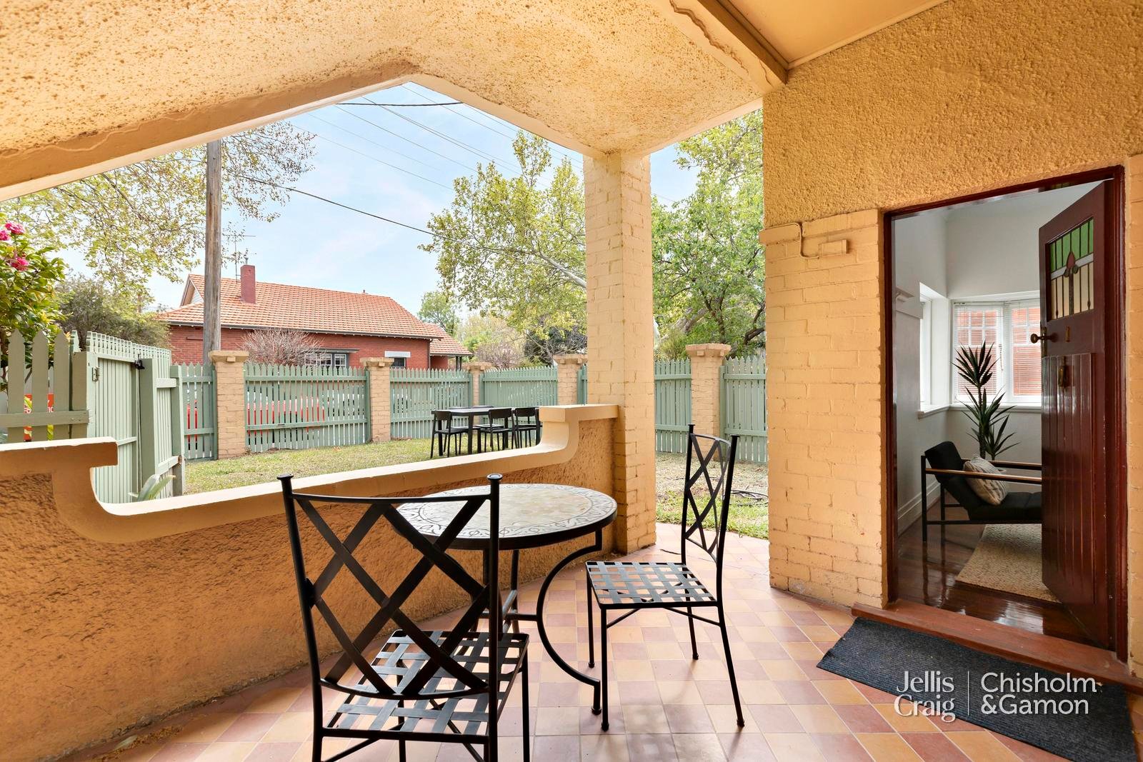 1/5 Beach Avenue, Elwood image 3