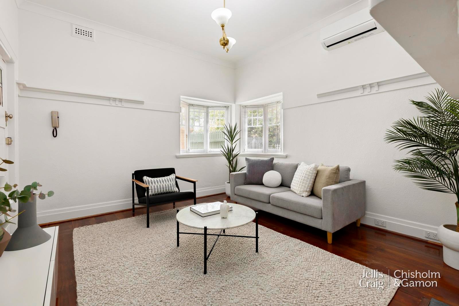 1/5 Beach Avenue, Elwood image 4