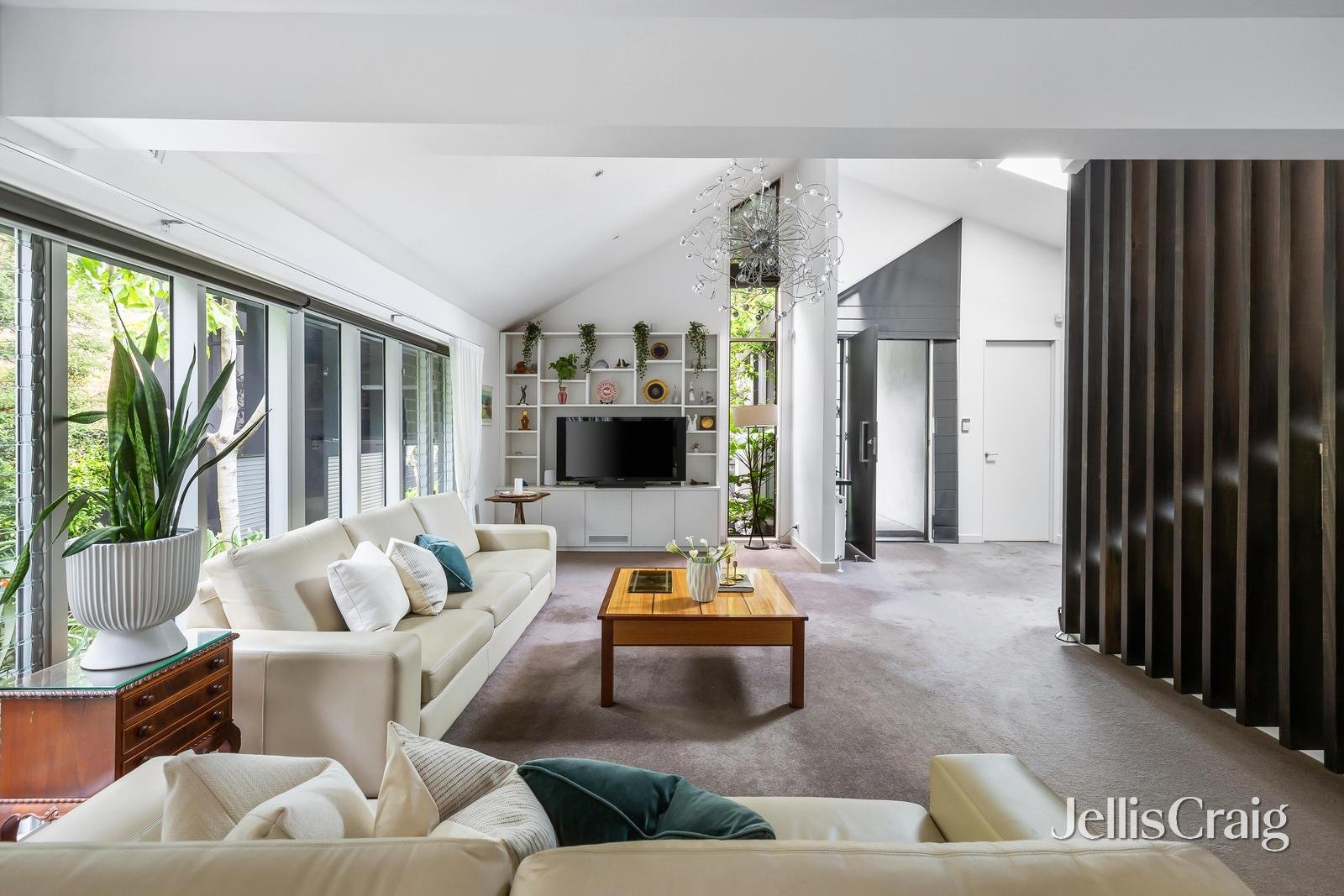 15 Beaconsfield Road, Hawthorn East image 3