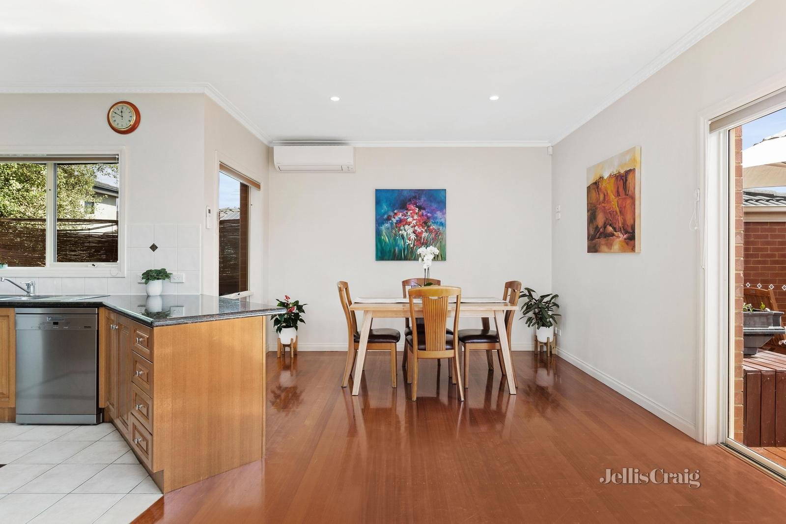 1/5 Belvedere Avenue, Doncaster East image 4