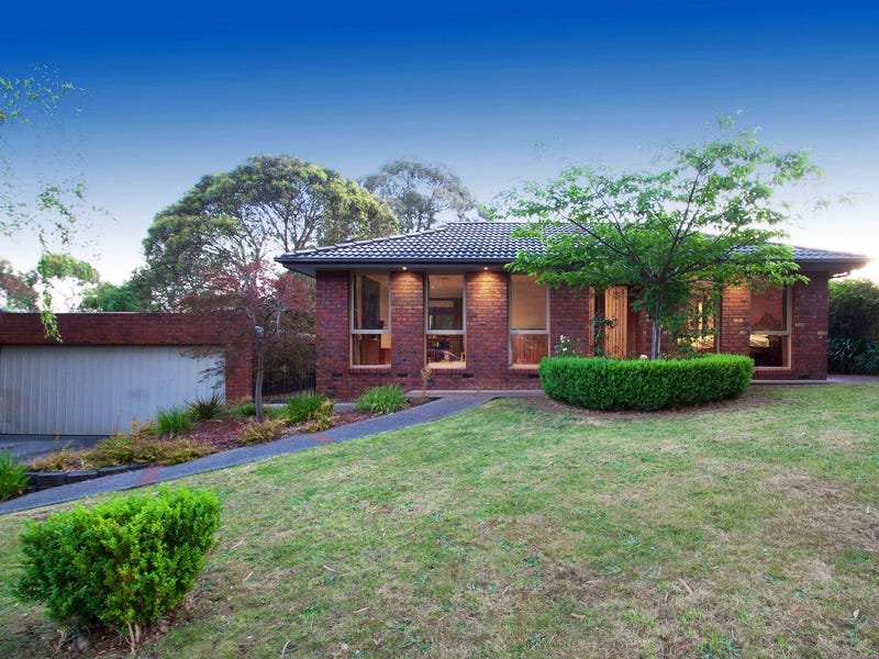 15 Birchwood Drive, Mooroolbark image 1