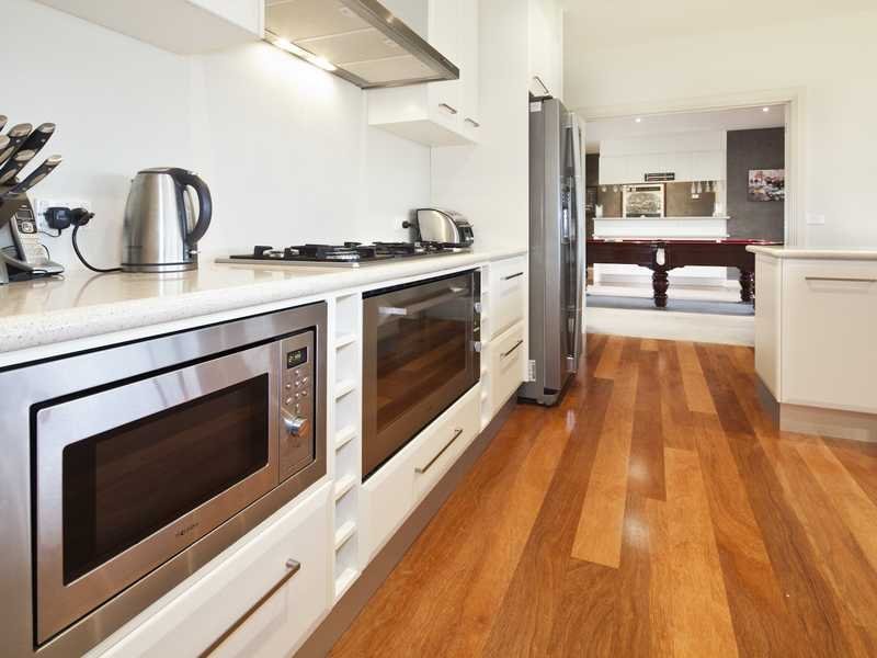 15 Birchwood Drive, St Albans Park image 5