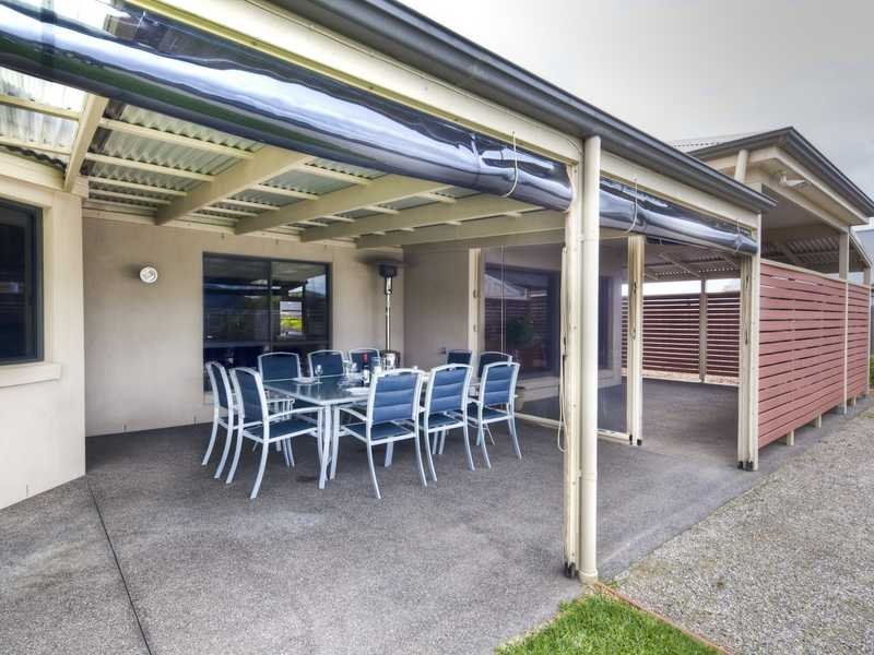 15 Birchwood Drive, St Albans Park image 22
