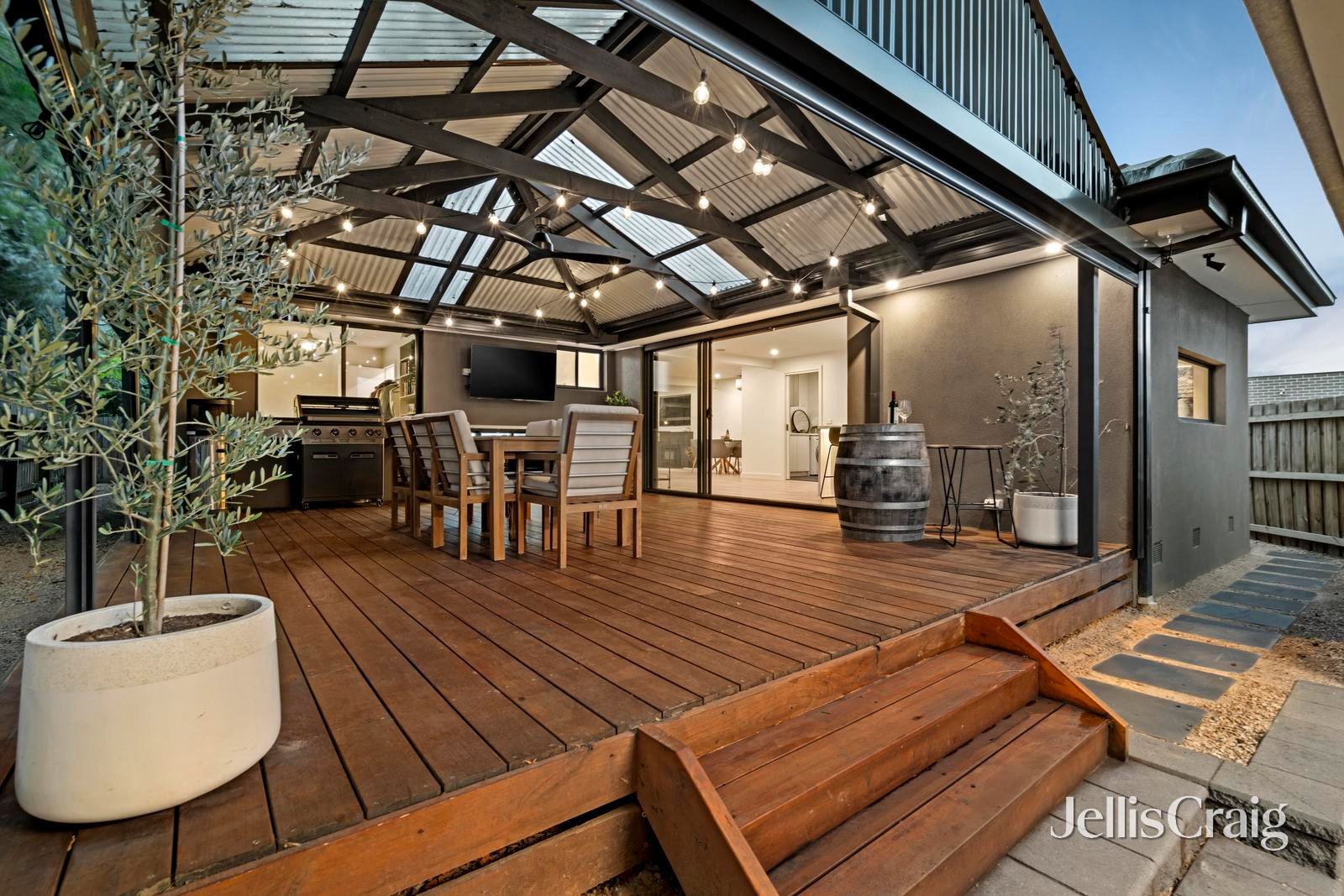 15 Birkenhead Drive, Kilsyth image 1