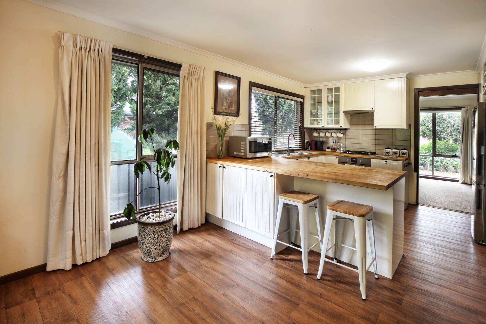 Property Gallery - Main Image