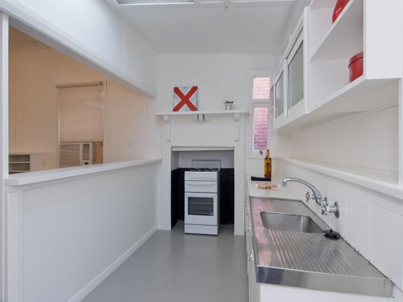 15 Blessington Street, Newtown image 4