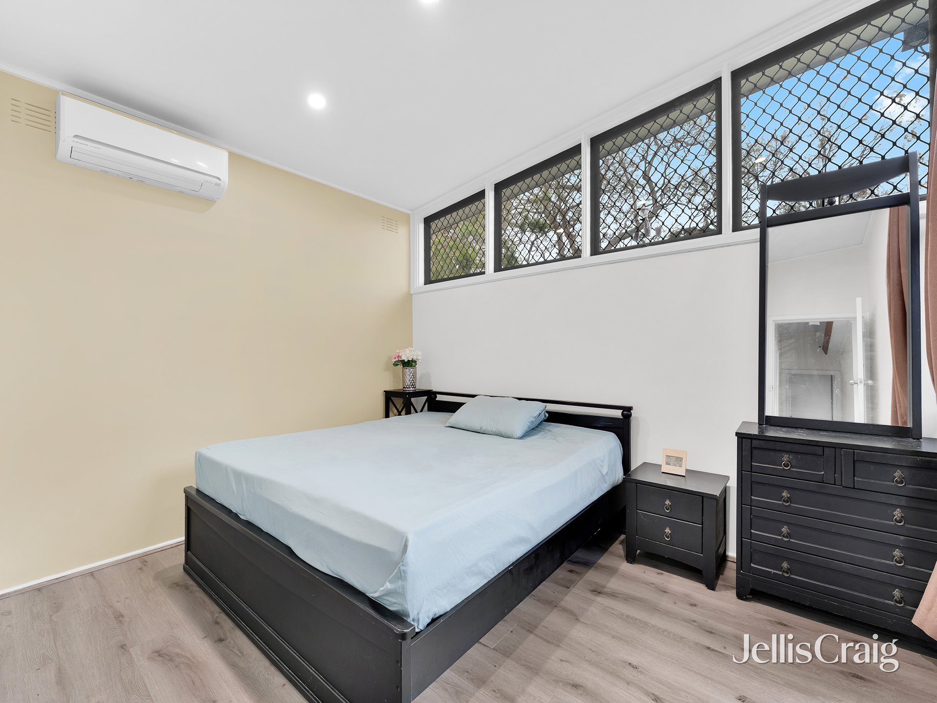 15 Bona Vista Road, Bayswater image 4