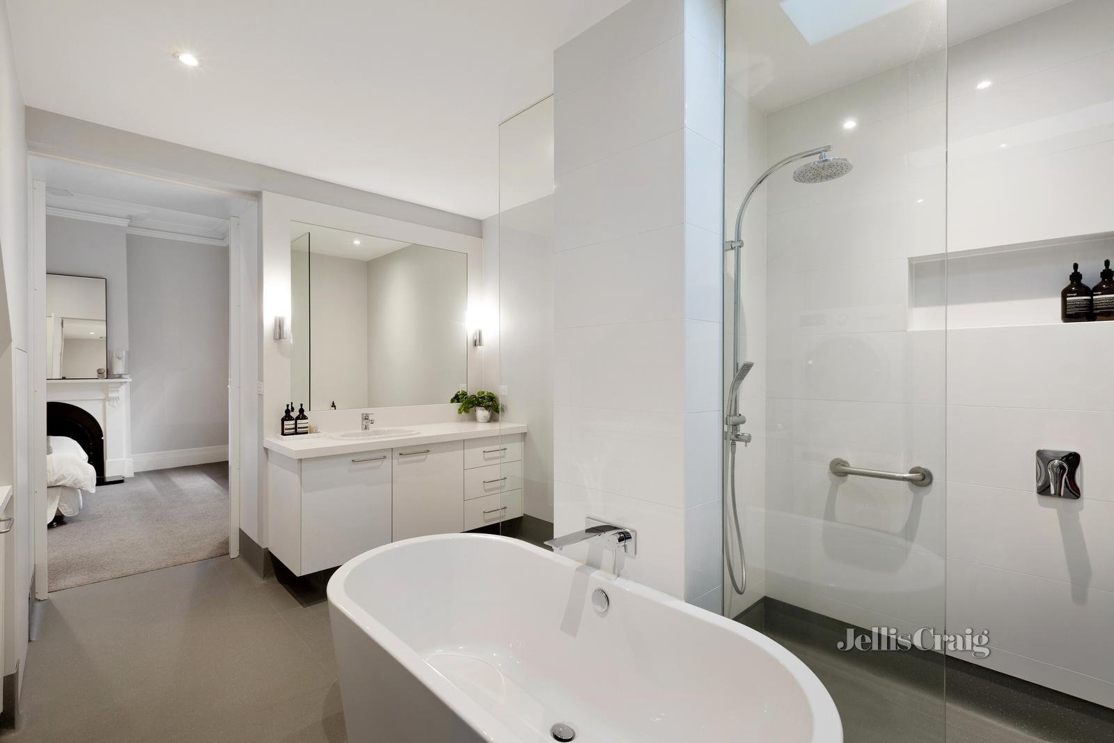 15 Bowen St, Prahran image 5
