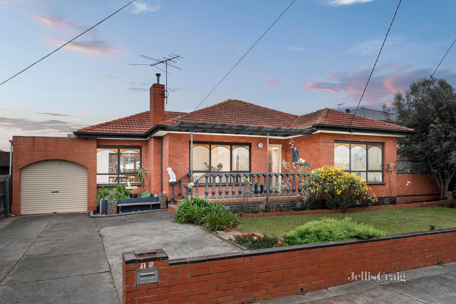 15 Brook Drive, Altona image 1