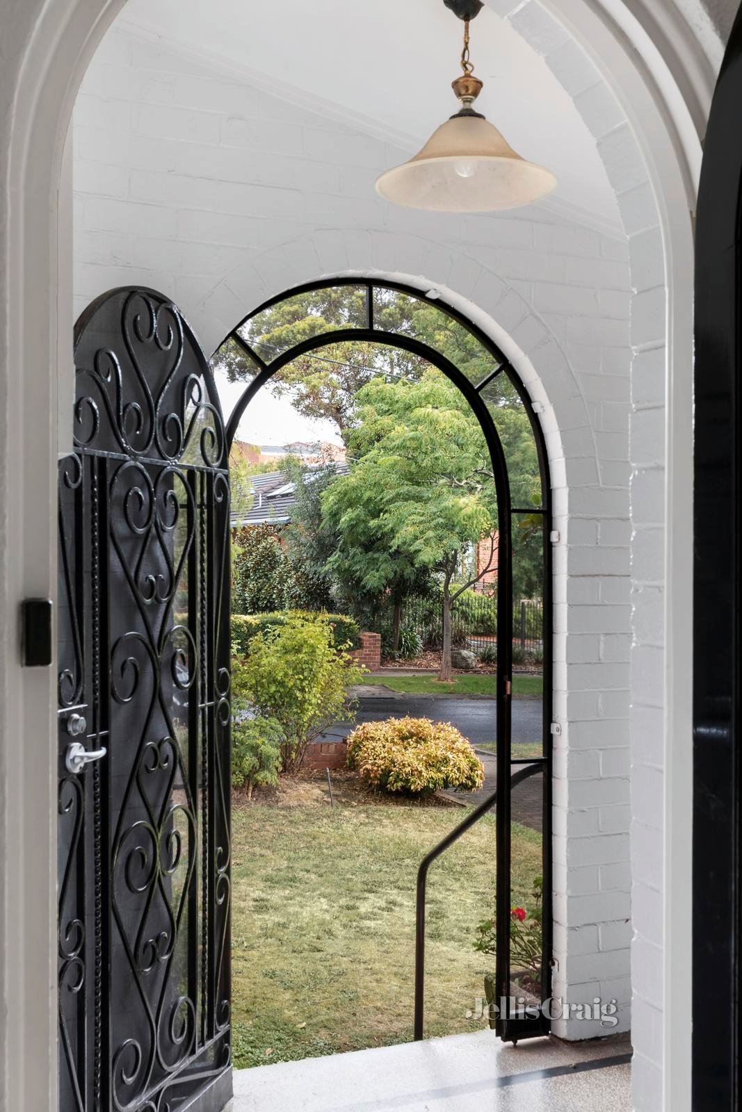 15 Burton Crescent, Ivanhoe East image 12