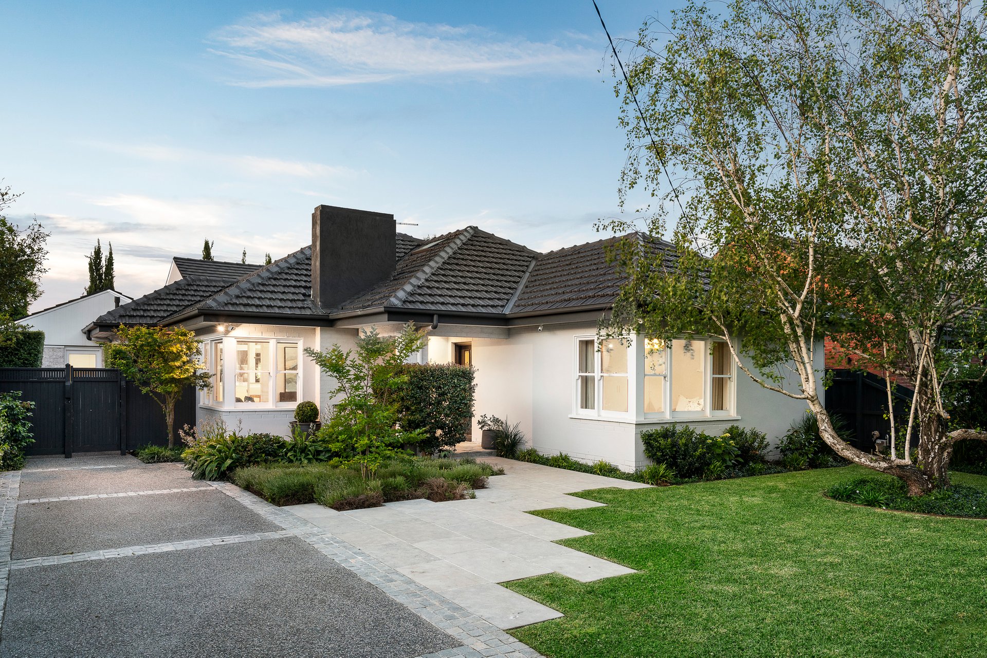 15 Cairnes Crescent