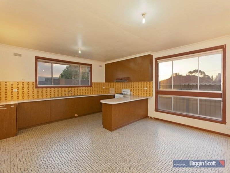 15 Cameron Avenue, Altona Meadows image 3