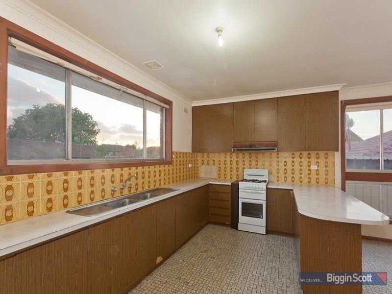 15 Cameron Avenue, Altona Meadows image 6