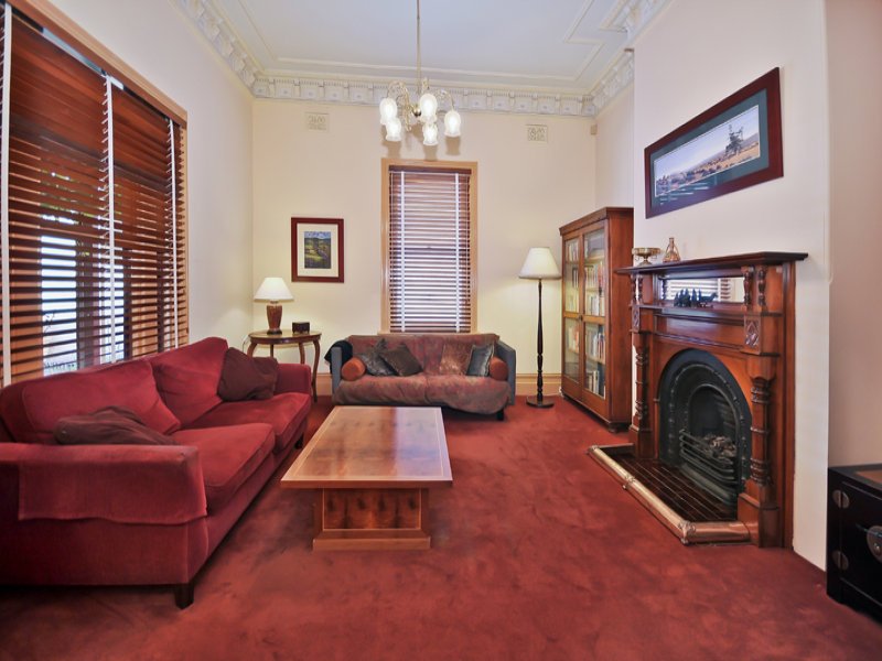 15 Canterbury Road, Albert Park image 2