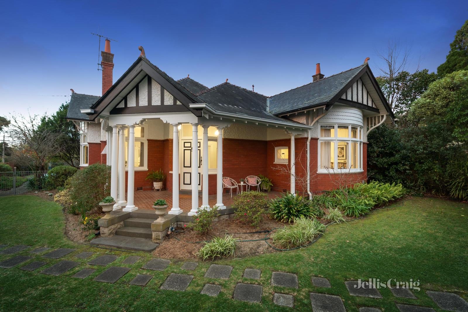 15 Canterbury Road, Camberwell image 1