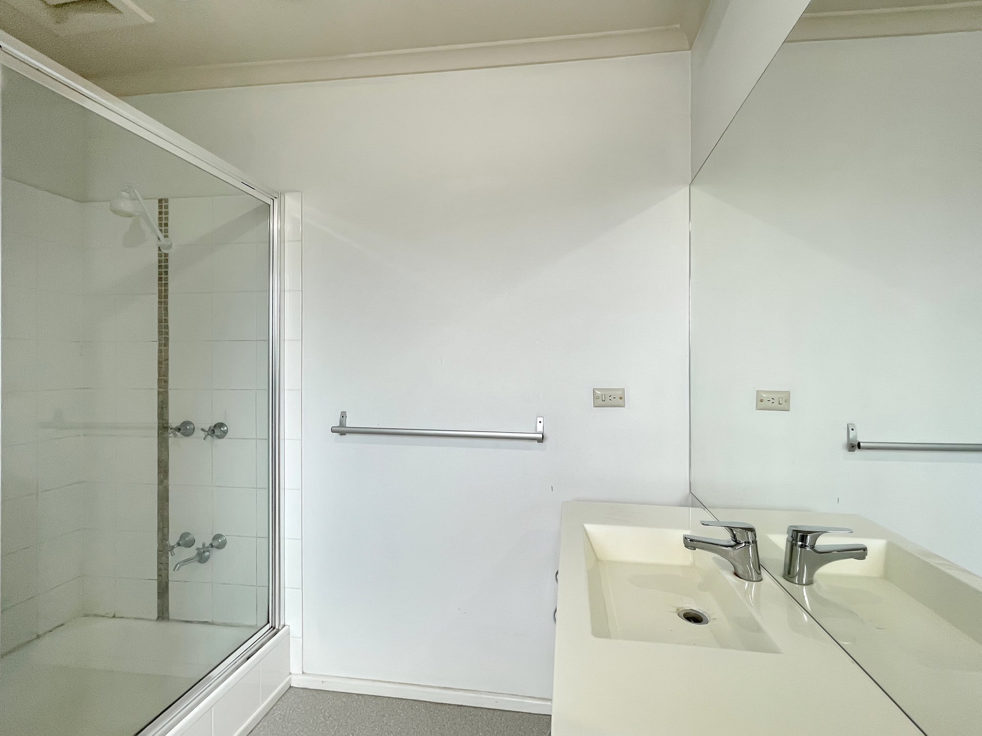1/5 Cara Road, Highton image 6