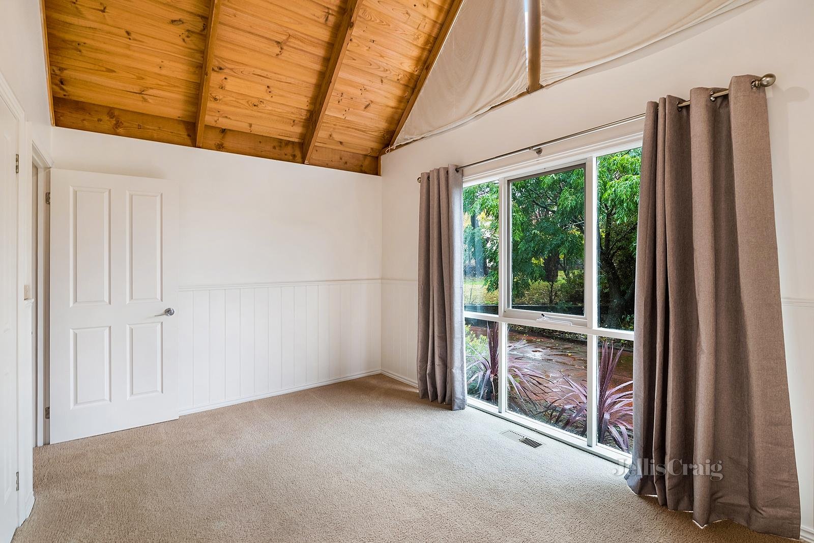 15 Carinya Drive, Gisborne image 9