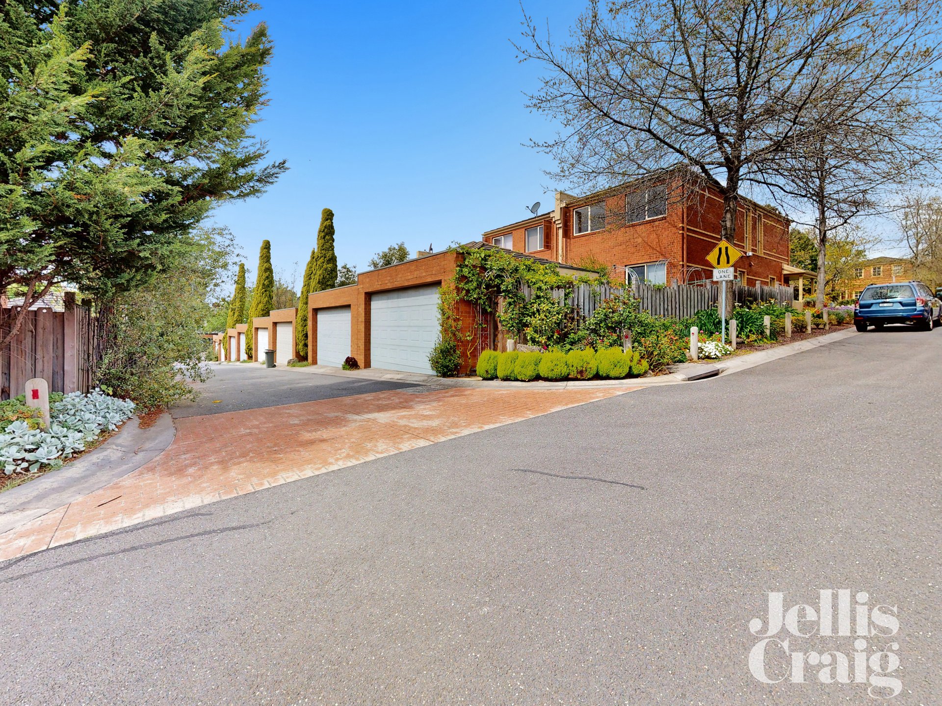 15 Carnell Place, Balwyn North image 9