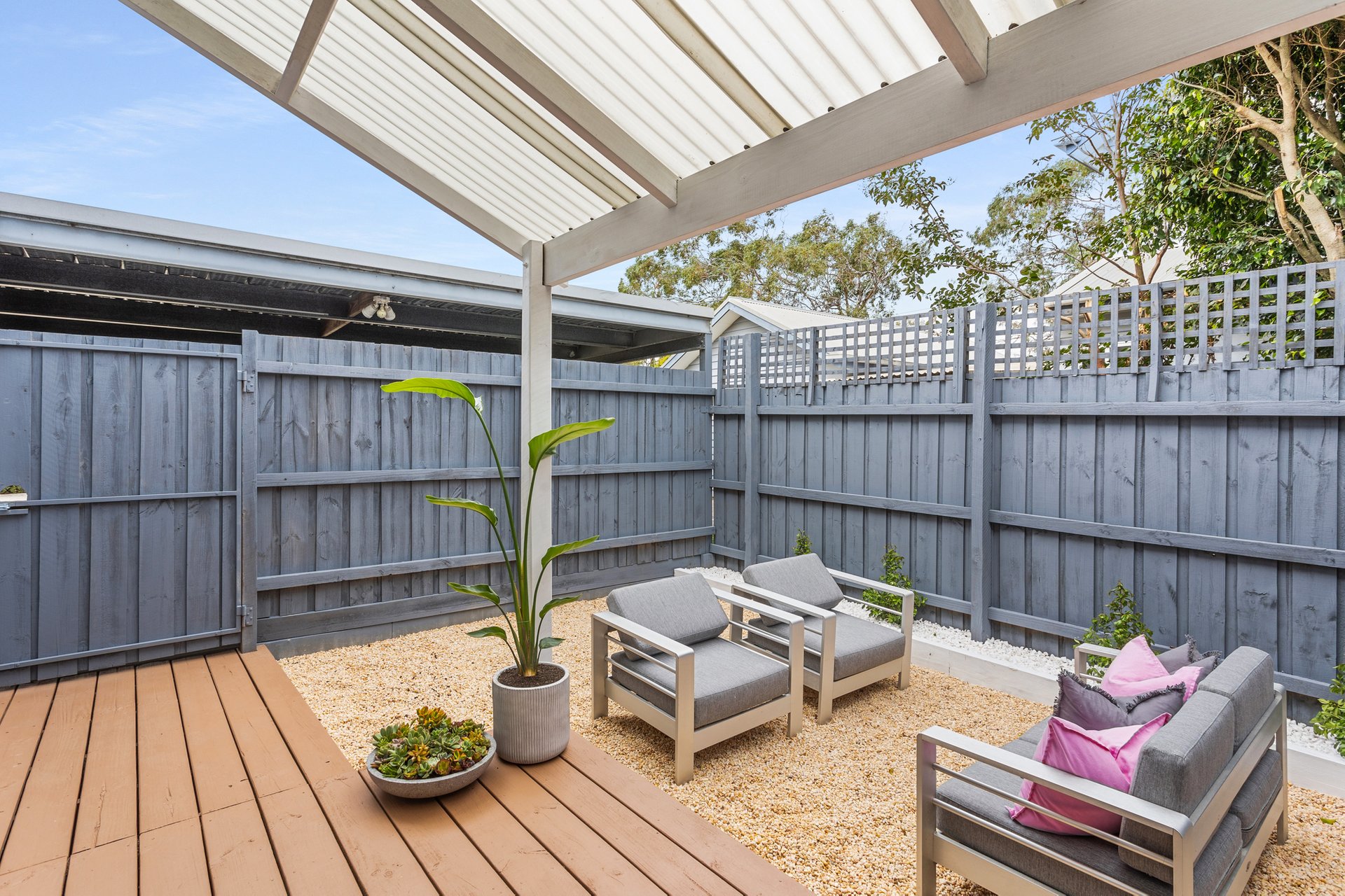 Property Gallery Thumbnail 9