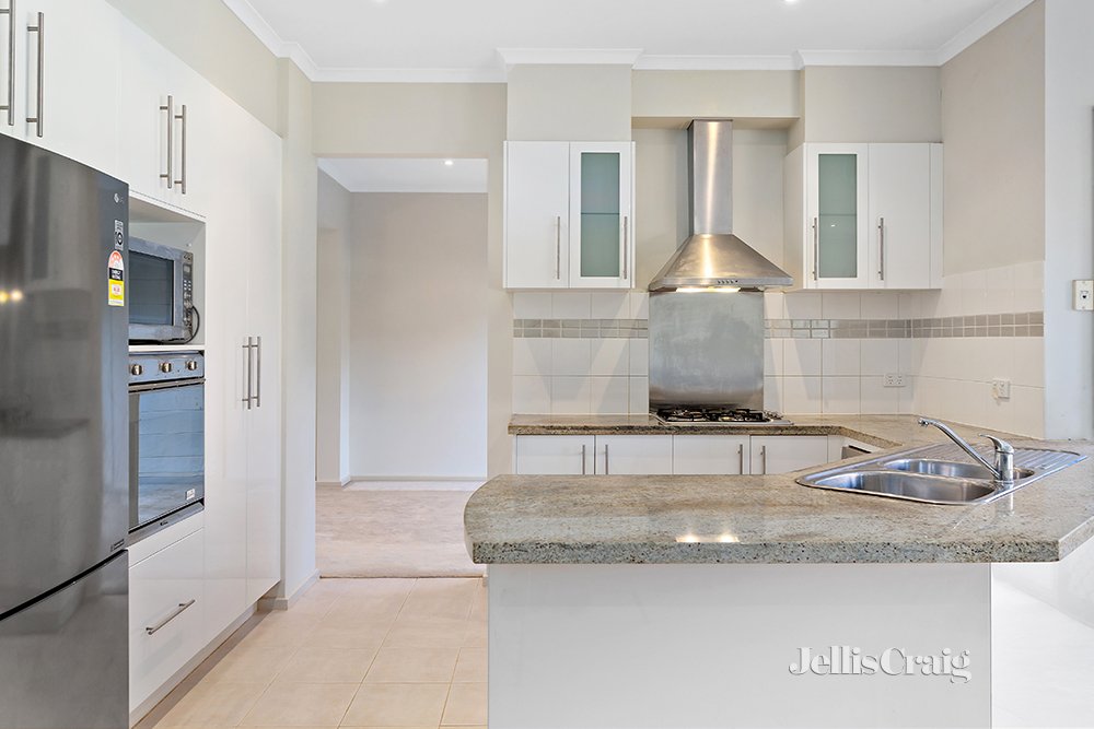 15 Casey Crescent, Viewbank image 2