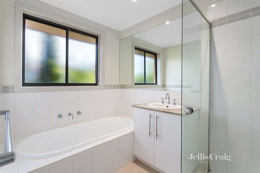 15 Casey Crescent, Viewbank image 11