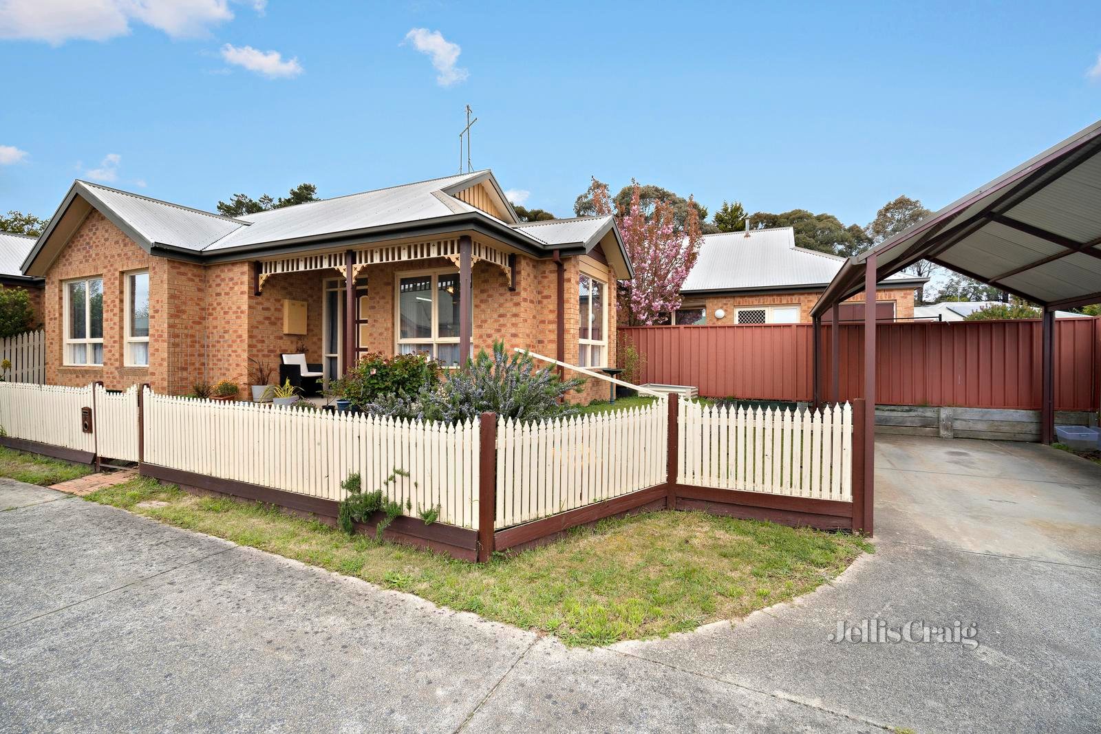 1/5 Castle Court, Ballarat East image 1