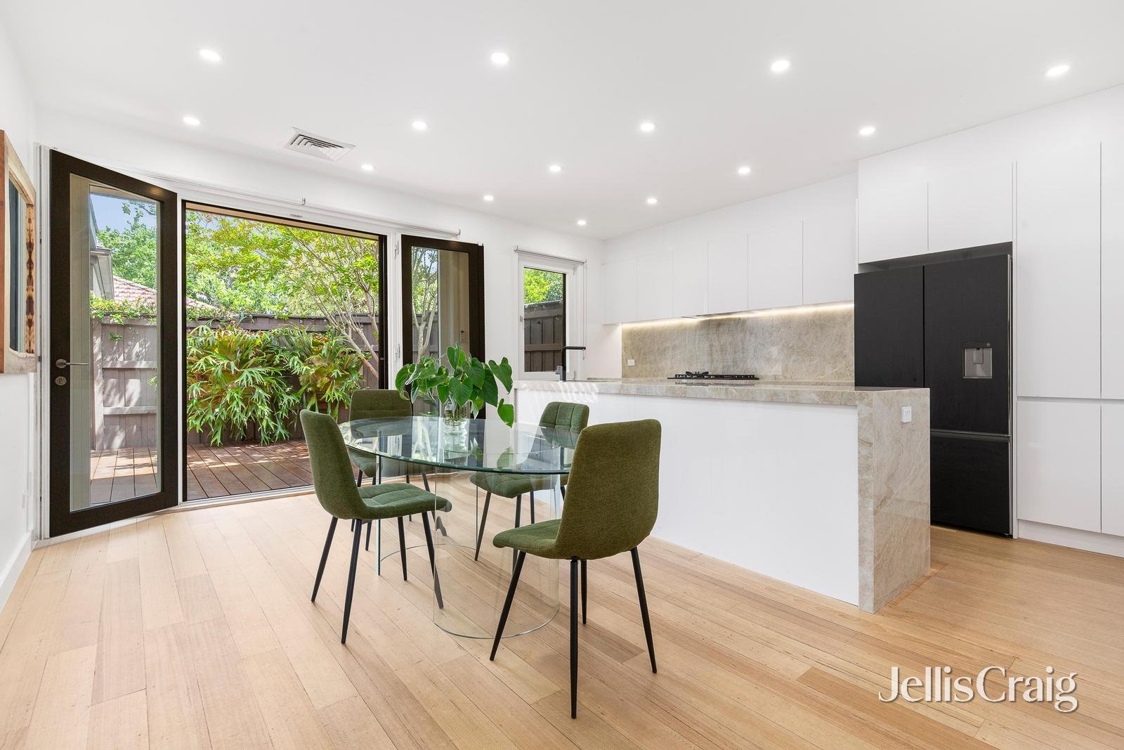 15 Cavendish Place, Brighton image 3