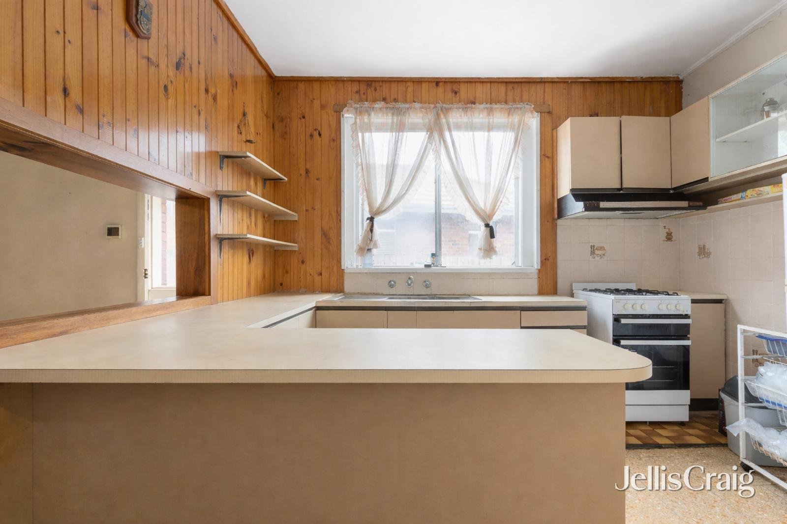 15 Cerberus Crescent, Williamstown image 2