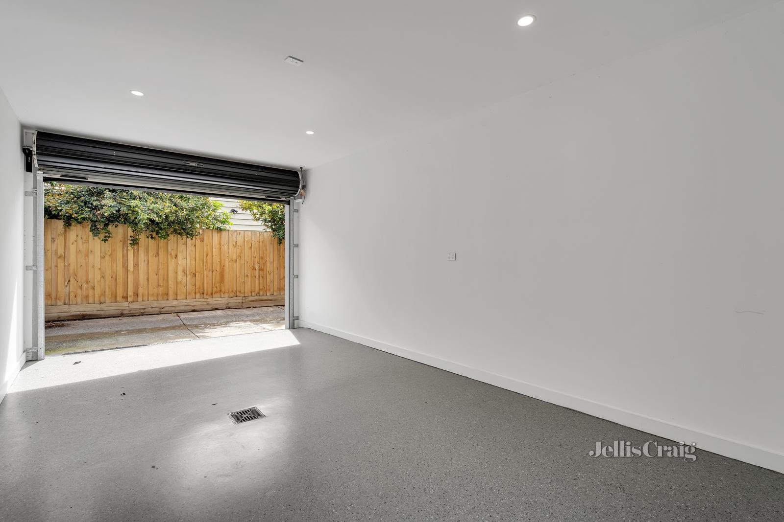 1/5 Chambers Street, Coburg image 18