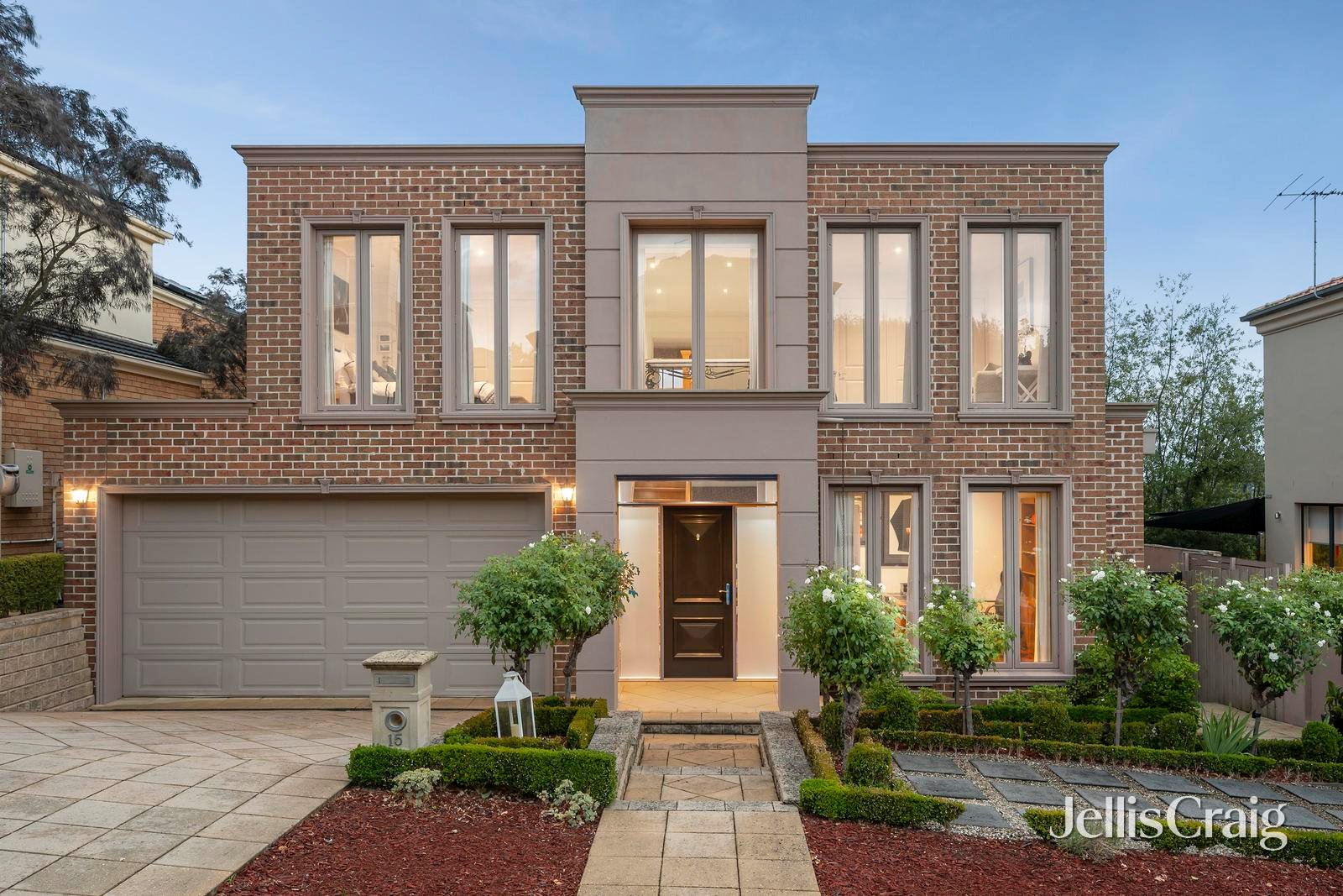 15 Chateau Rise, Bulleen image 1