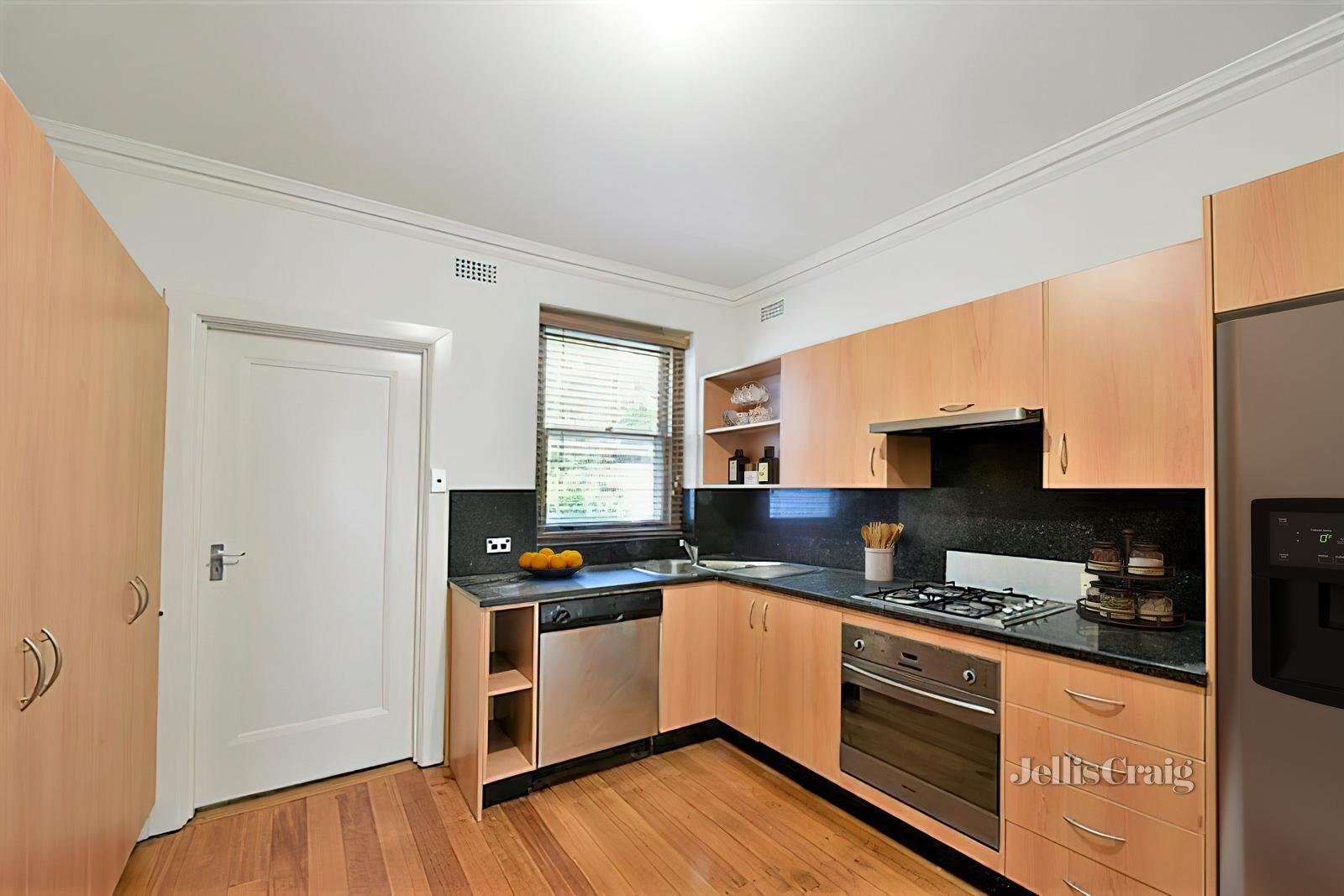 15 Cheel Street, Armadale image 3