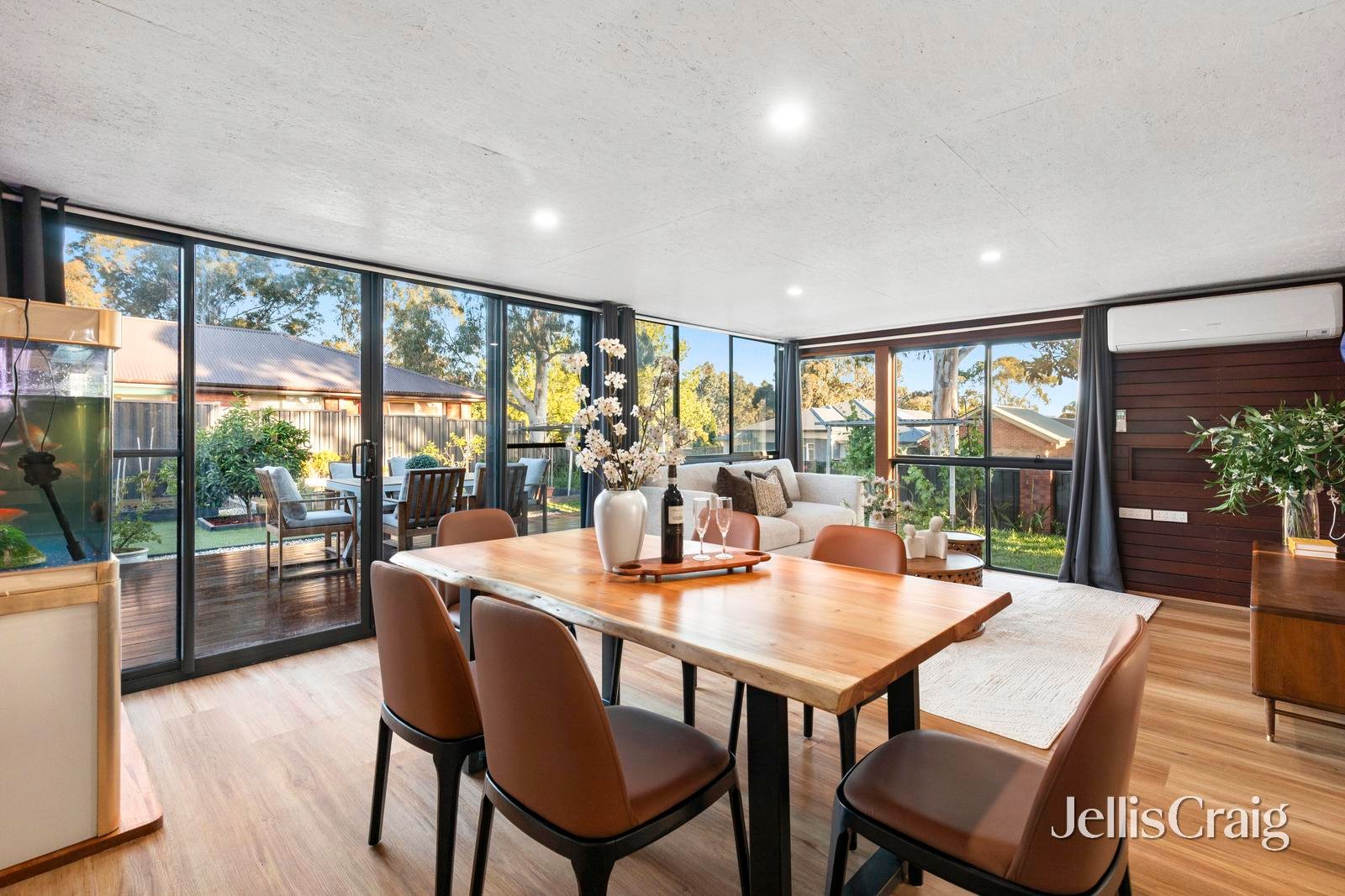 15 Clauscen Drive, Rowville image 3