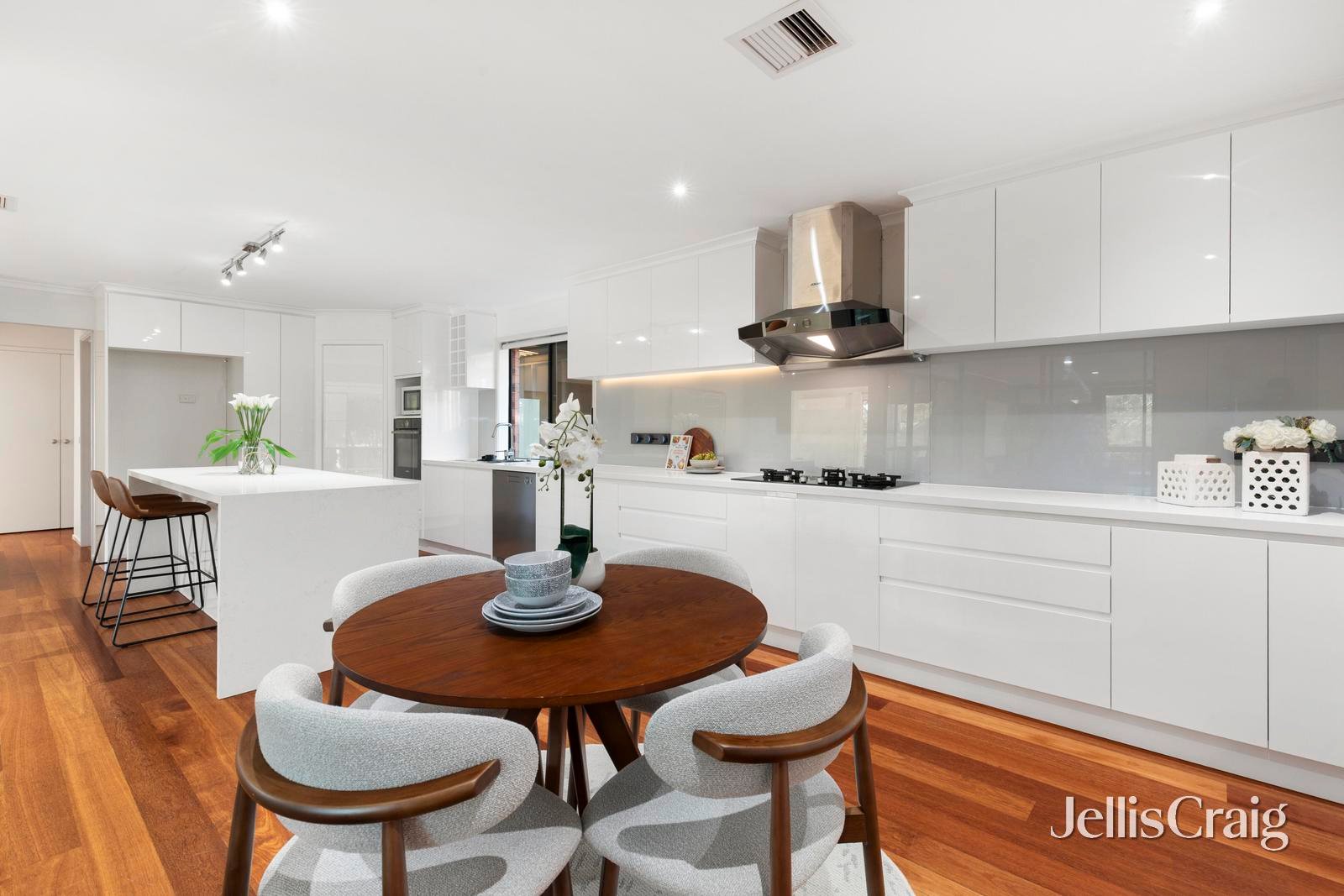 15 Clauscen Drive, Rowville image 4
