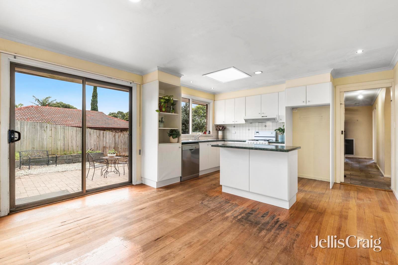 15 Cloverdale Court, Mulgrave image 6