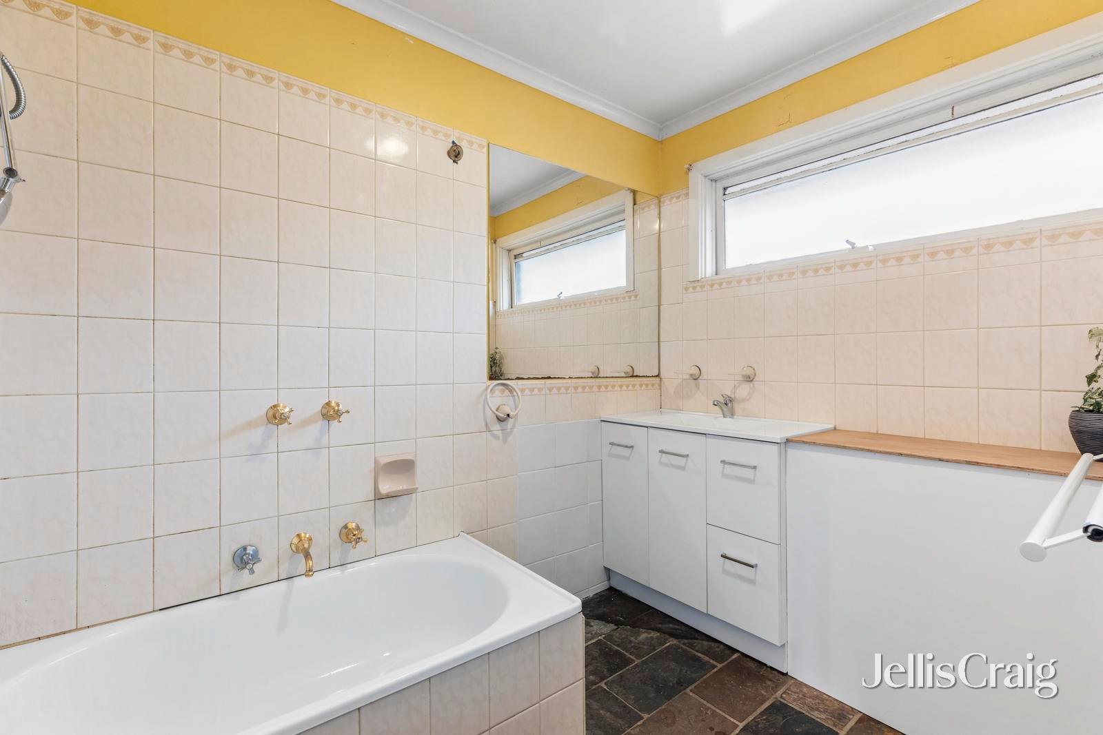 15 Cloverdale Court, Mulgrave image 10