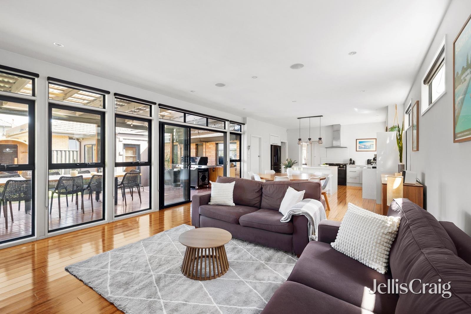 15 Coleman Avenue, Kew&nbsp;East image 2