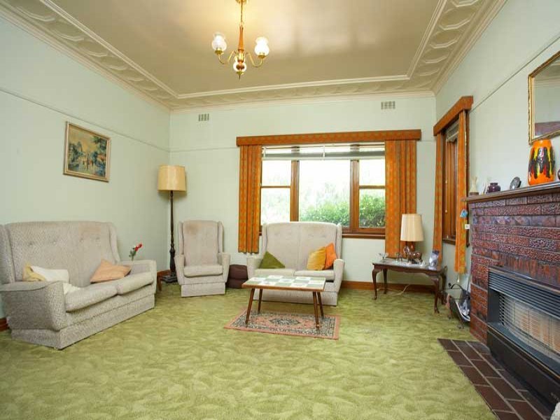 15 Collett Avenue, Ringwood image 3