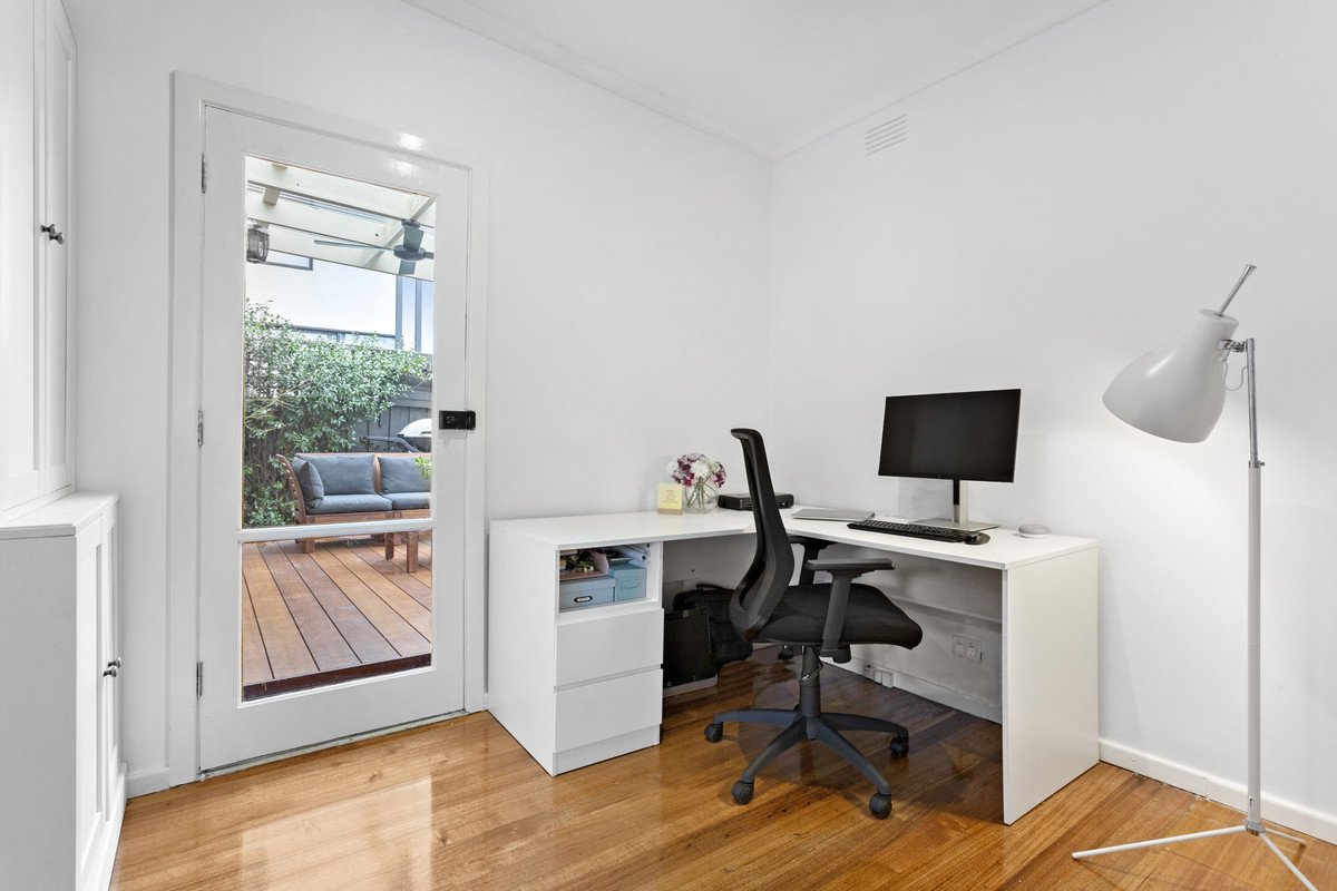 15 Corlett Street, Mont Albert North image 10