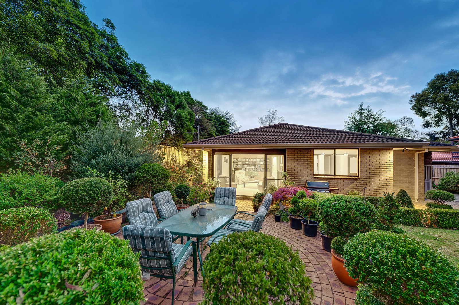 15 Crosby Drive, Glen Waverley image 7