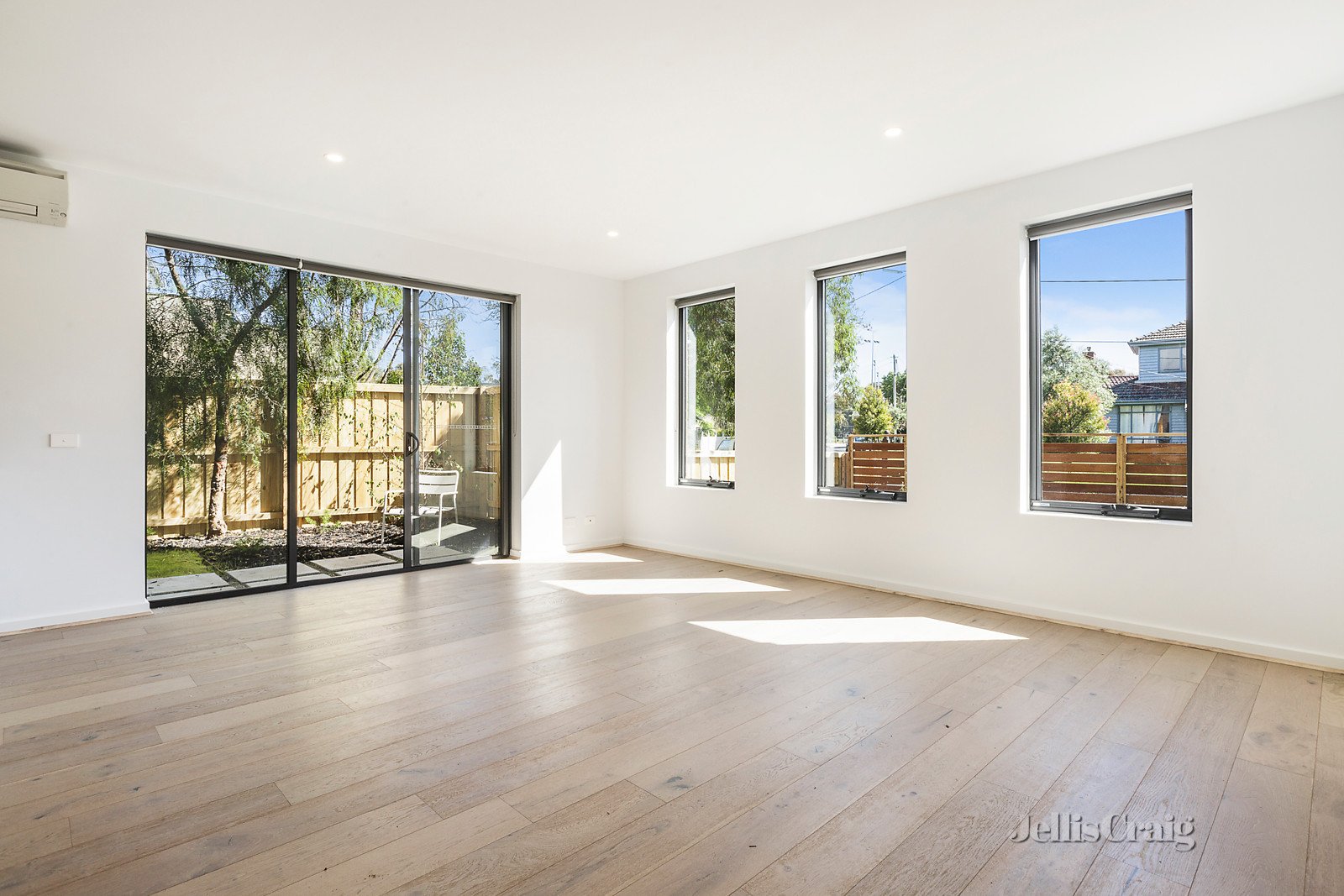 1/5 Curzon Street, Ivanhoe image 3