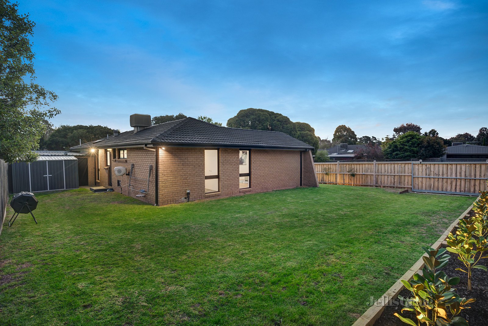 15 Dairy Lane, Ferntree Gully image 9